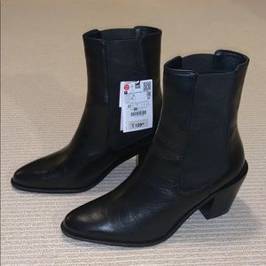 Black cow boy style boots